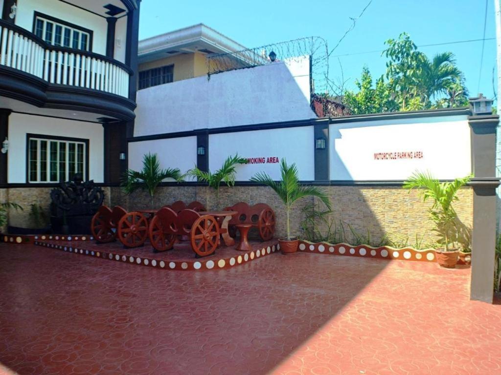 Mayon Backpackers Hostel Legazpi City Exteriör bild